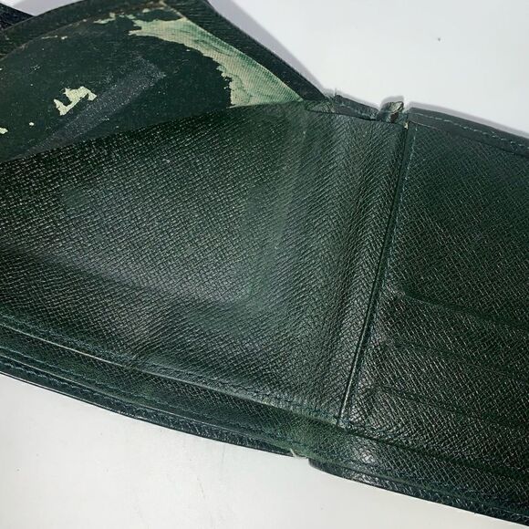💥AUTHENTIC💥 Louis Vuitton Mens Leather Bifold Wallet Green - Picture 9 of 10